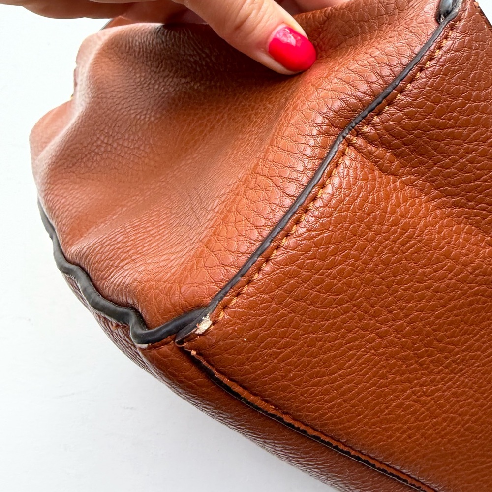 Tory Burch McGraw Bucket Bag - Picture 2 of 7